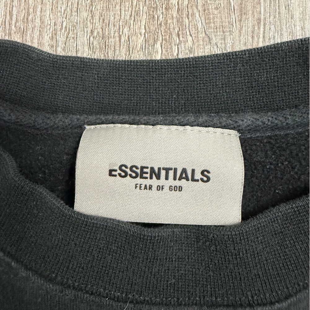 Essentials Fear of God Men’s Crewneck Black Sweatshirt-size XS *like NEW* - Picture 4 of 8